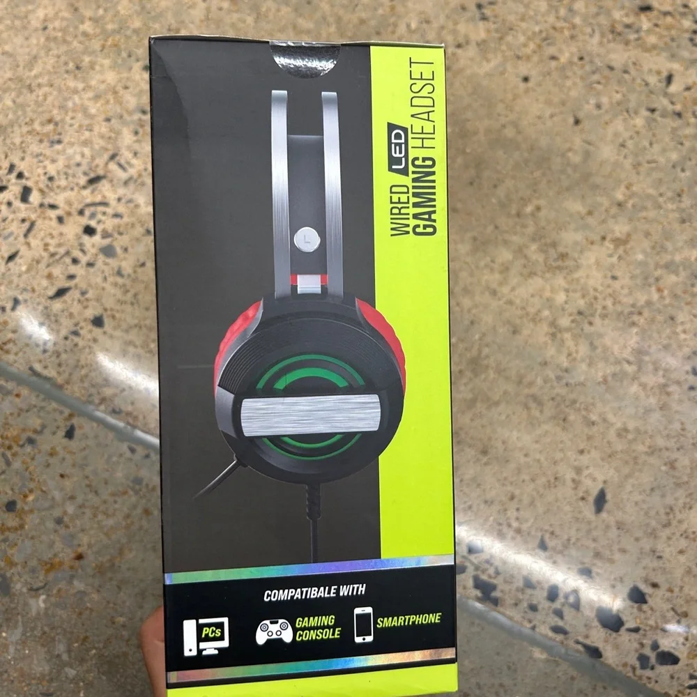 NWT wired LED gaming headset